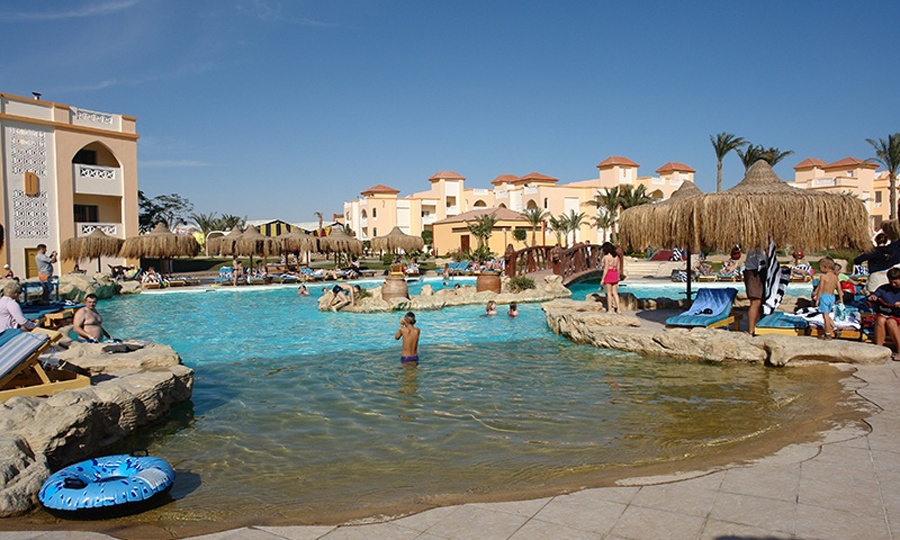 Amwaj Egypt - beach type pools