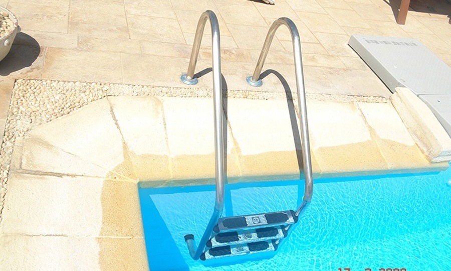 STAINLESS STEEL STAIRS